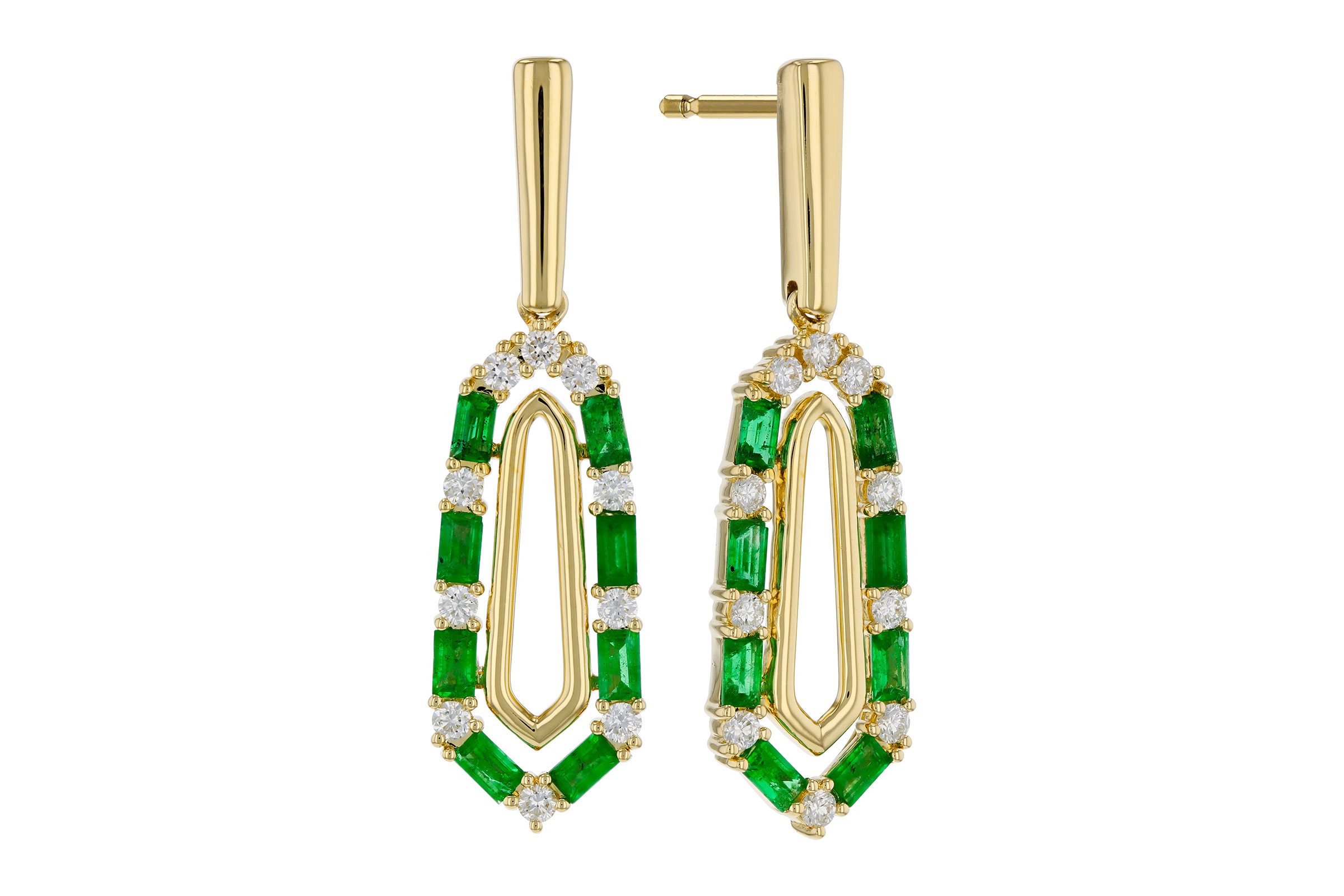 C321-48507: EARR .74 TW EMERALD 1.02 TGW