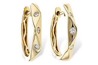 K320-62142: EARRINGS .15 TW